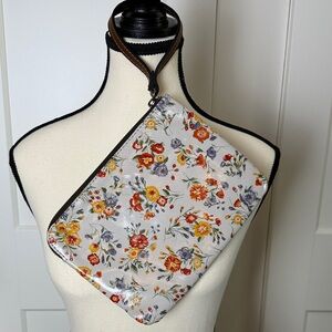 PATRICIA NASH Leather Cassini Mini Flower Meadows Print Medium Wristlet Clutch
